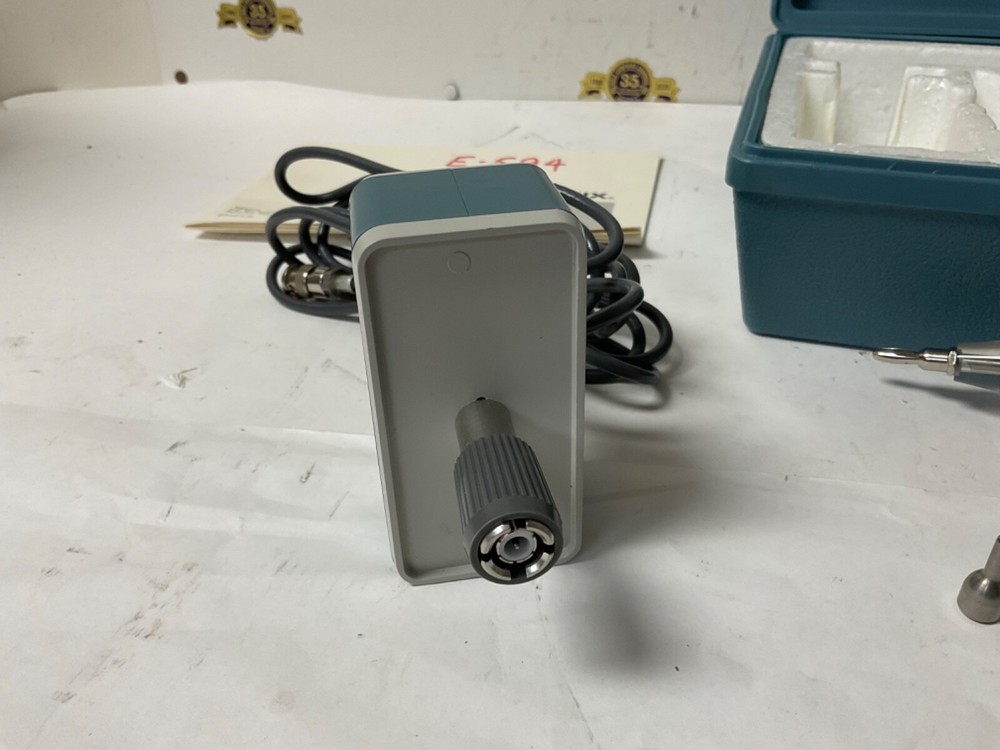 TEKTRONIX P6015 High Voltage Probe case & manual.