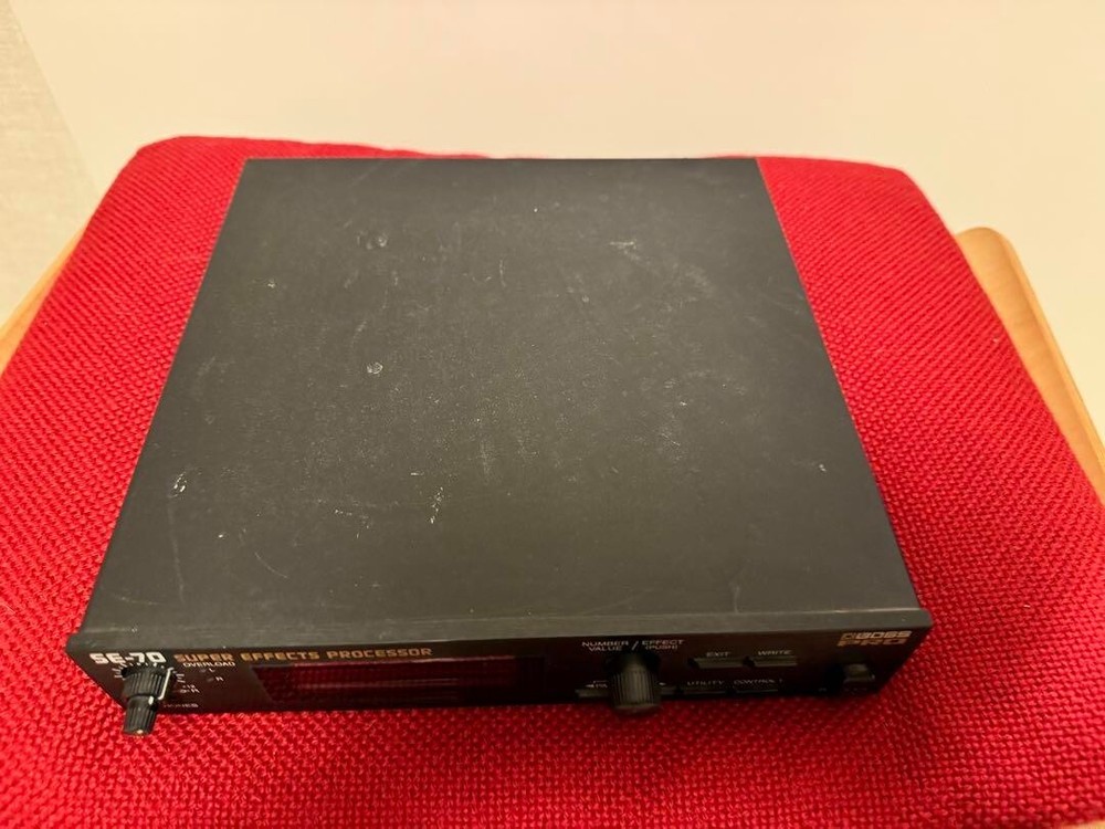 BOSS pro SE-70 SE70 Super Effects Processor Japan
