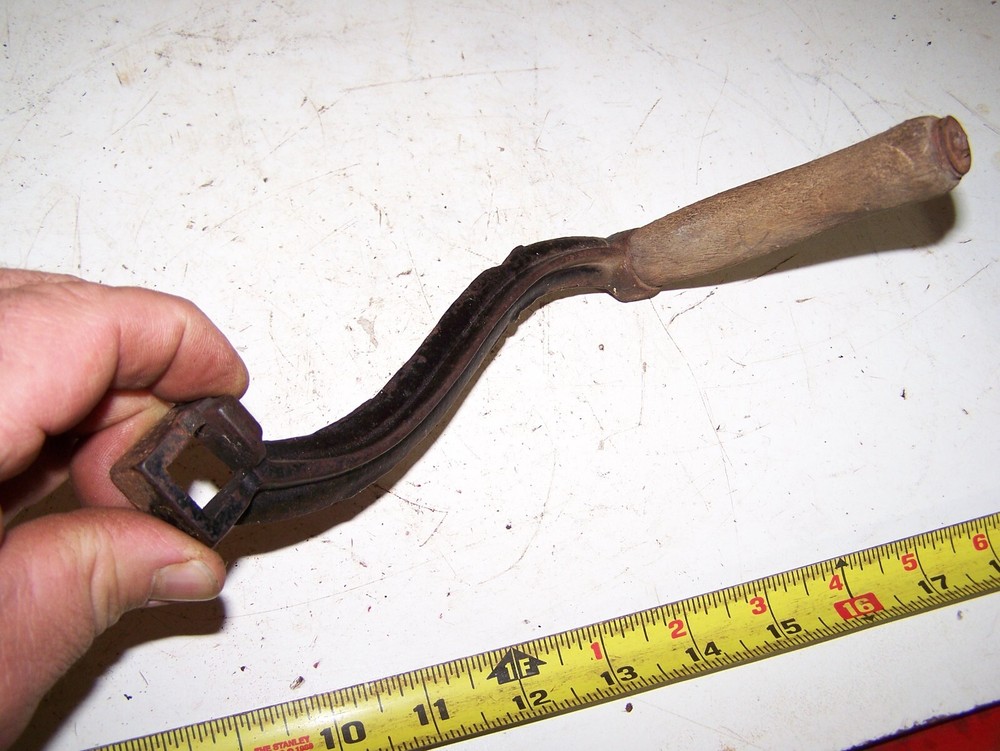 NOS Cast Iron Crank Handle Corn Sheller Pump Grinder Roller 9/16" SQUARE Shaft