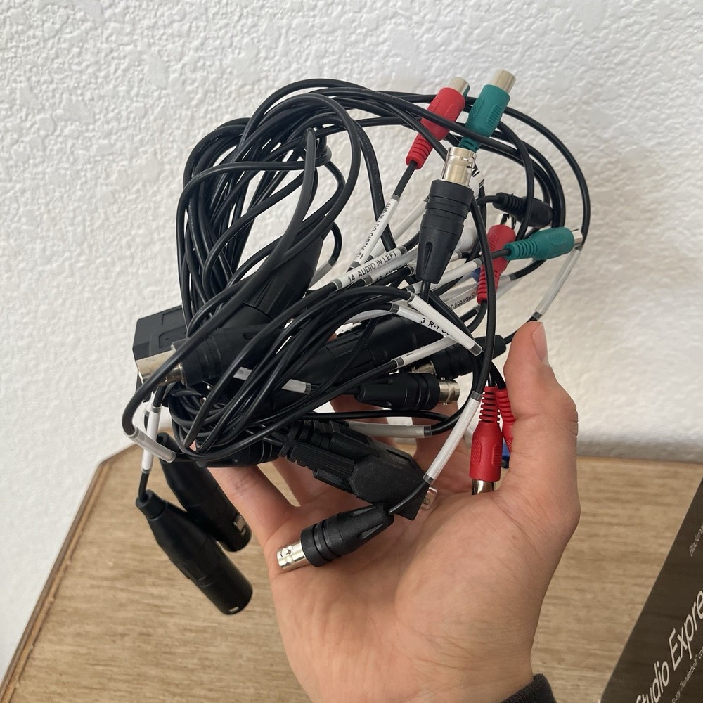 Blackmagic Design UltraStudio Express Thunderbolt Cables