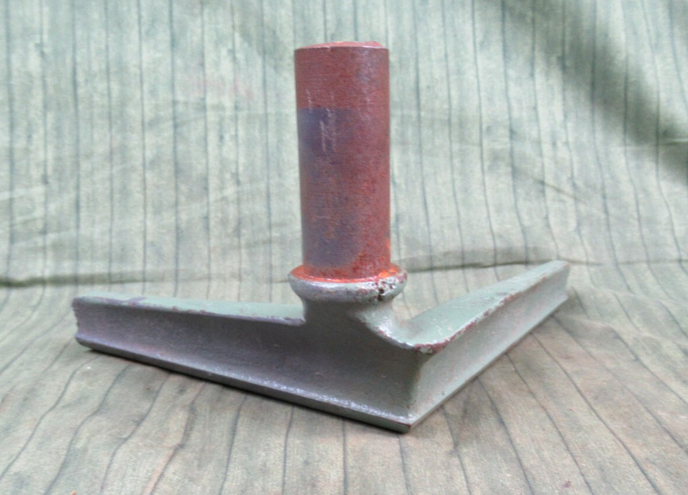 Wilke Machinery 90 Degree Angle Tool Rest with Offset Post