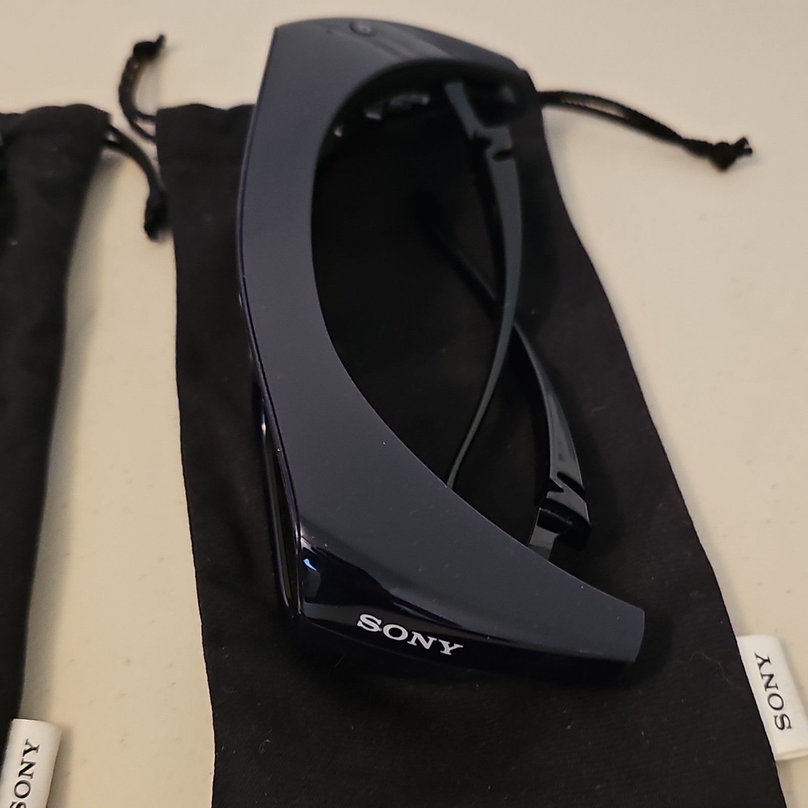 Sony 3D TV Glasses Black Set of 2 for 3D TV with Protective Soft Cases