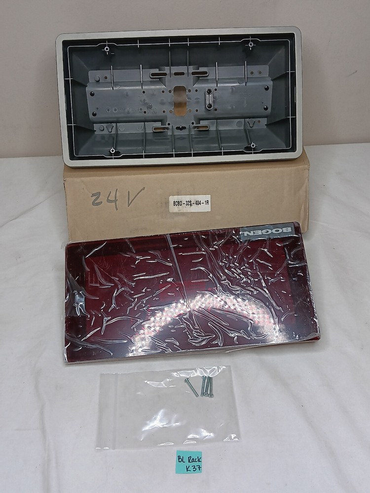 Bogen BCBD-33f-404-4R Clock *Wrong Box*