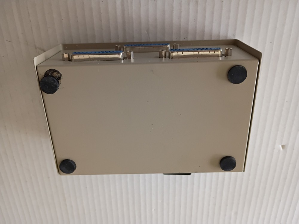 Vintage VGA Data Transfer Switch A/B Box 2 Position Video Switch No Power Needed