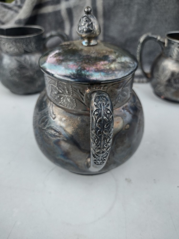 antique 3 pc Pair Point mfg silver plate tea set #324