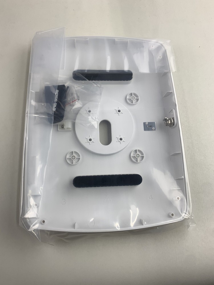 BossTab BFU0-1002 Fusion White Case Medium