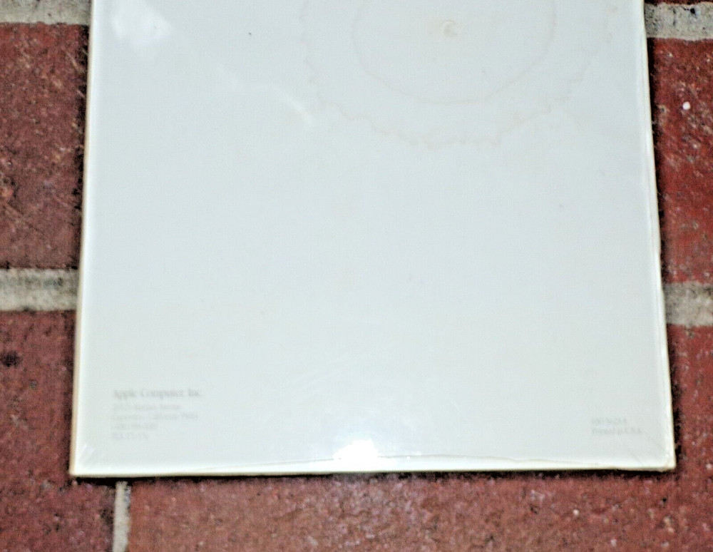 VINTAGE Apple Computer Macintosh Multifinder User's Guide ~ SEALED