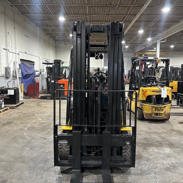 2018 Yale GLC080VX 8000lb Used Forklift Triple Mast Sideshift LP Gas 7186 Hours