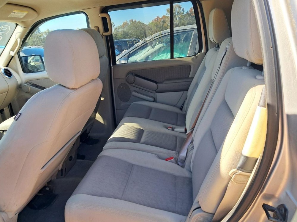 EXPLORER 2007 Glove Box 4849675