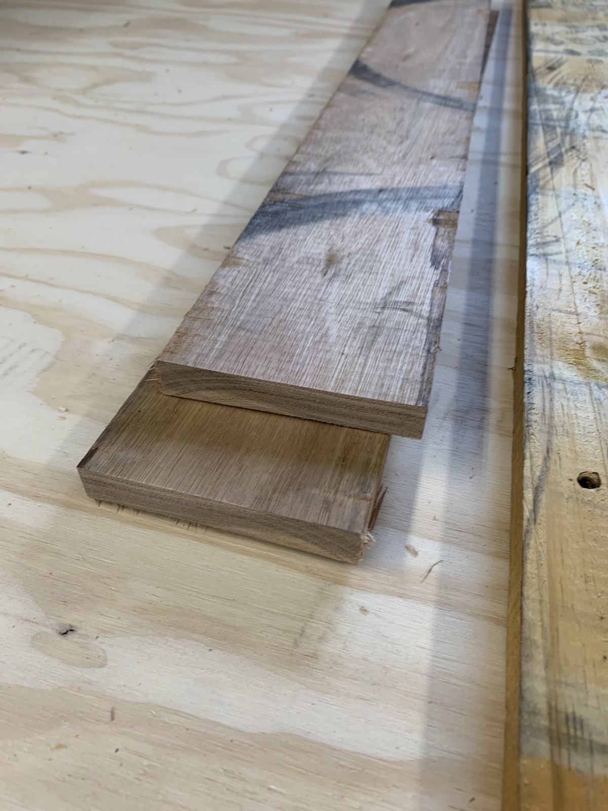 Pallet Boards Reclaimed Oak/pine NAIL FREE 10pcs 10sqft