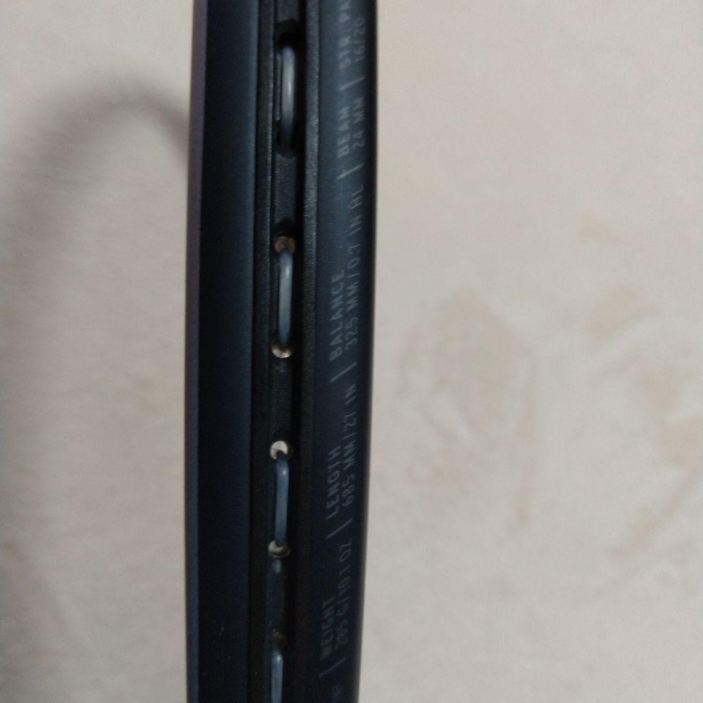 Tennis racket (hard)