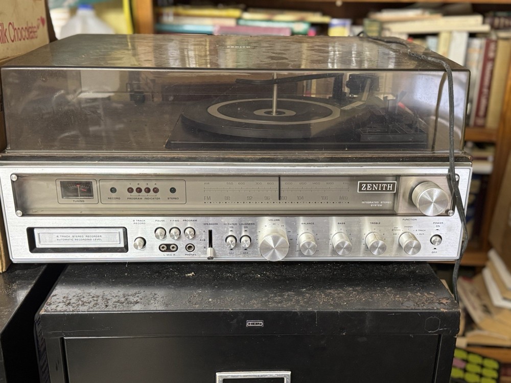 Zenith Turntable Stereo W/8 Track