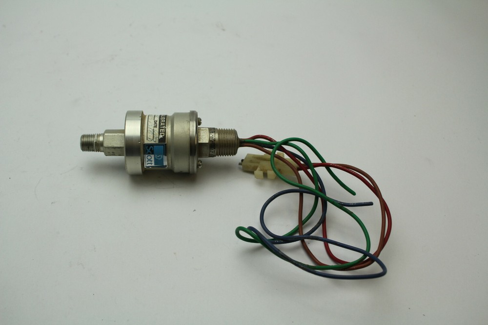 CCS 46-1058 Explosion-proof Pressure Snap Switch Mode 611 Used