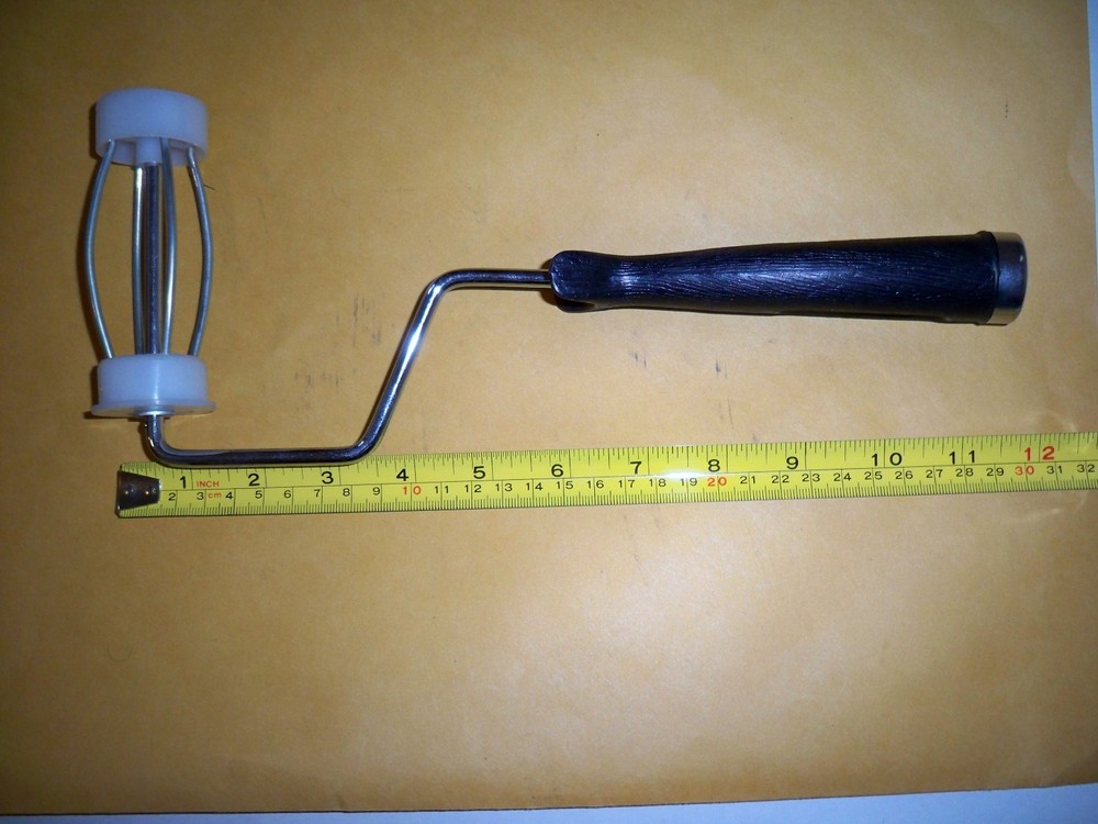 4" Paint Roller Frame with threaded handle for pole attachment