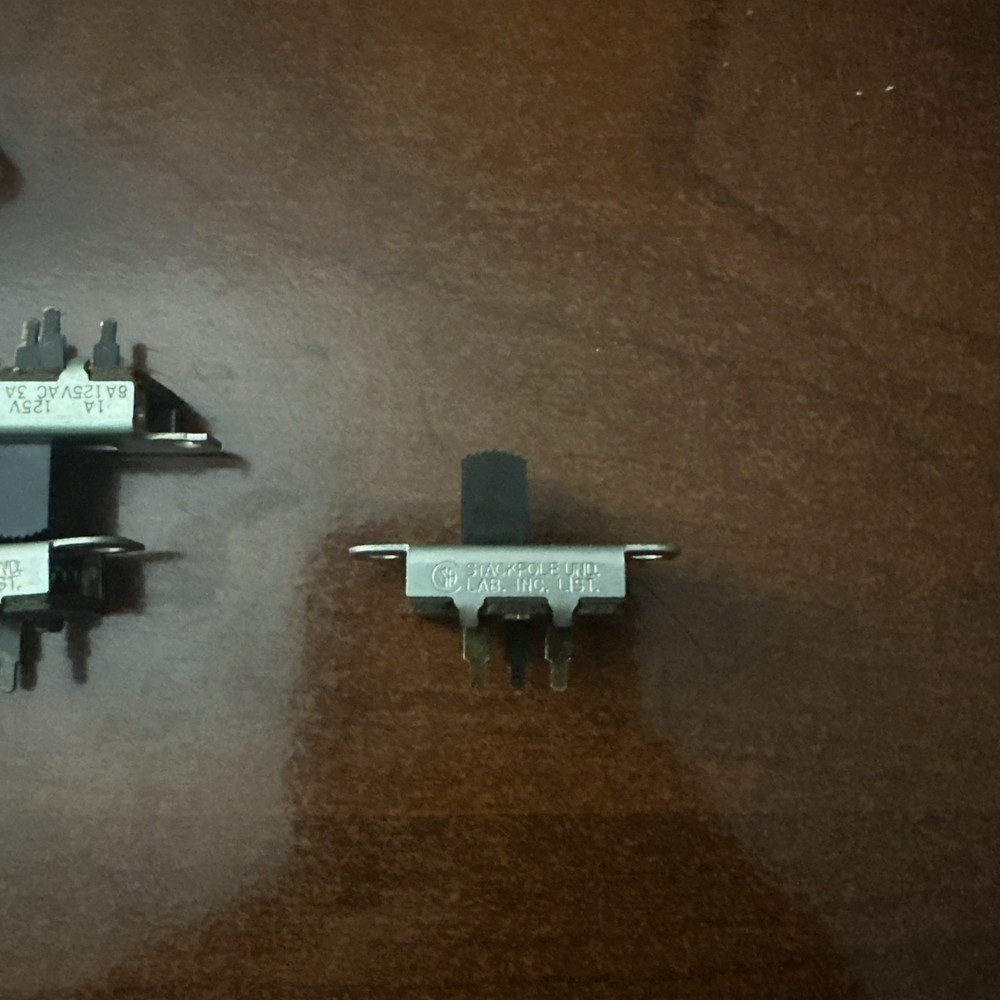 8 PCs- Stackpole SPDT Momentary Slide Switch 6A/125V