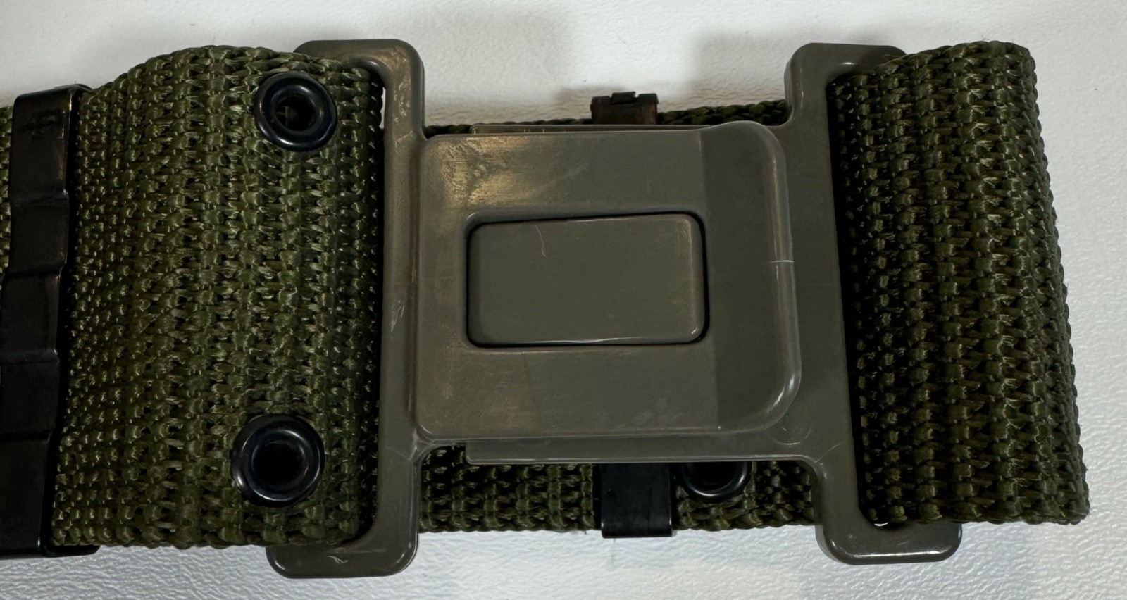 New USGI LC-2 Individual Equipment Pistol Web Belt OD Green Size Medium