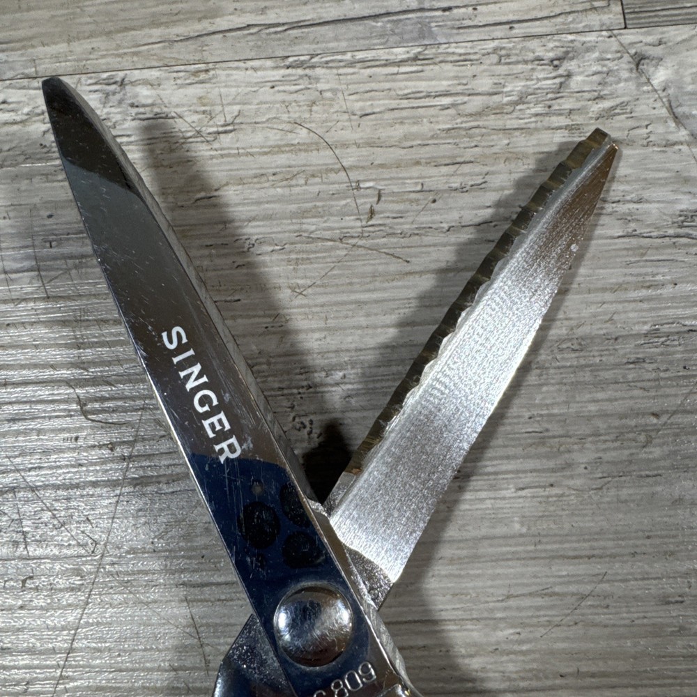 Singer C809 Pinking Shears Sewing Scissors Vintage