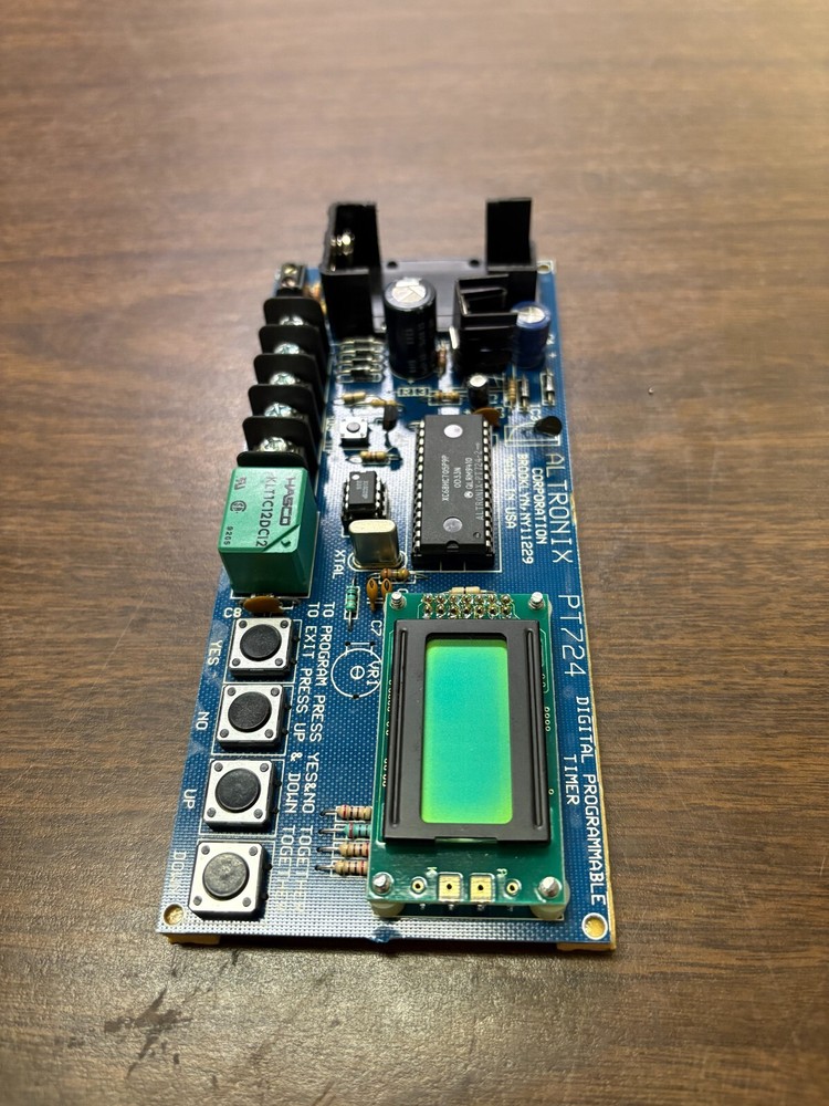 ALTRONIX PT724 Digital Programmable Timer