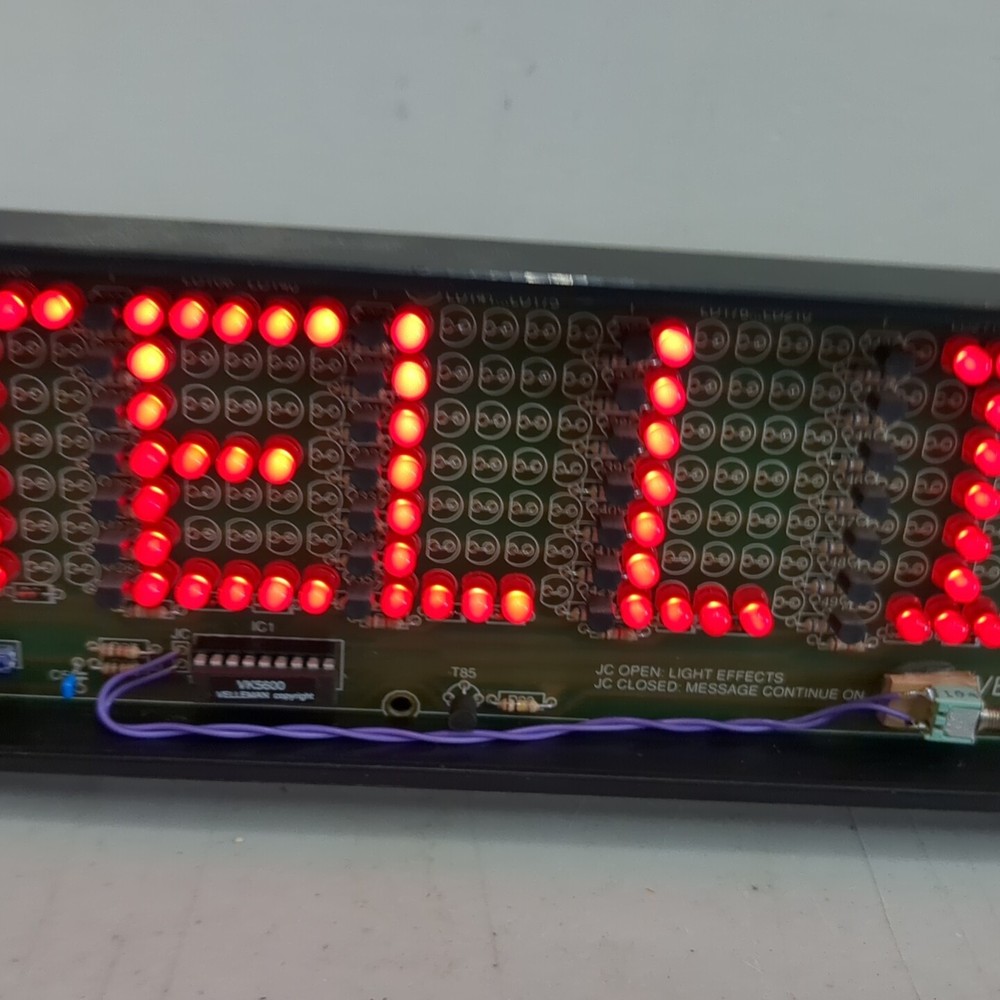Advertisement LED Display (Red) Kit Velleman P5600’1 Multiple Settings