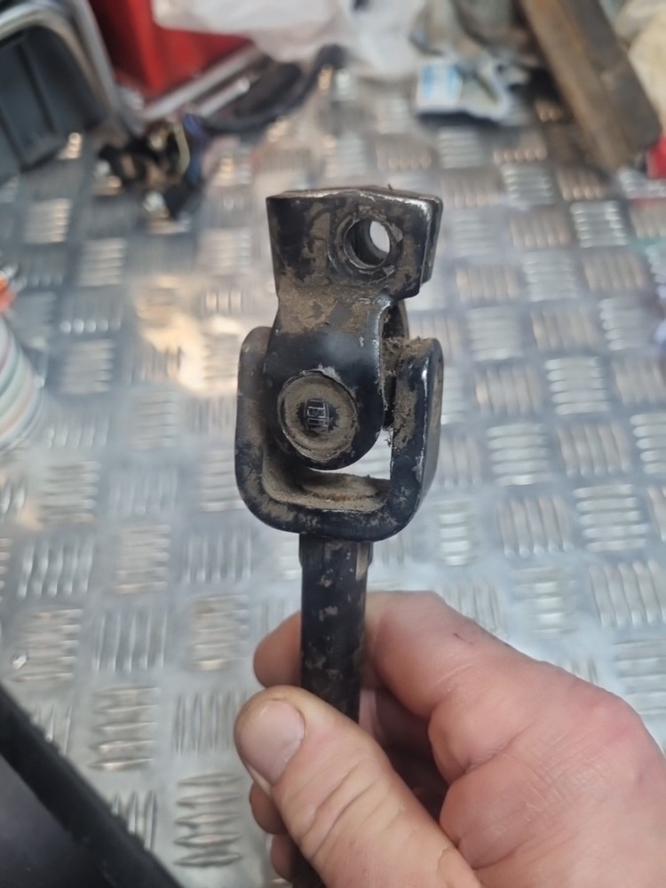 reliant lower steering column splined shaft