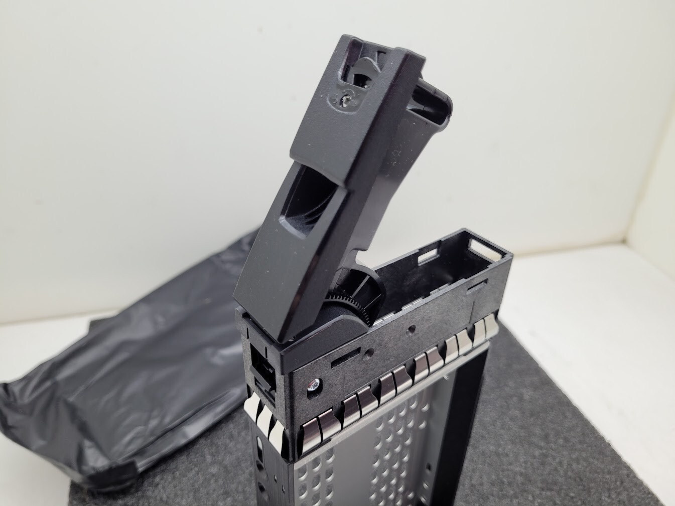 HDD LFF 3.5" Hard Drive Tray Array Caddy JBOD 0993690-03