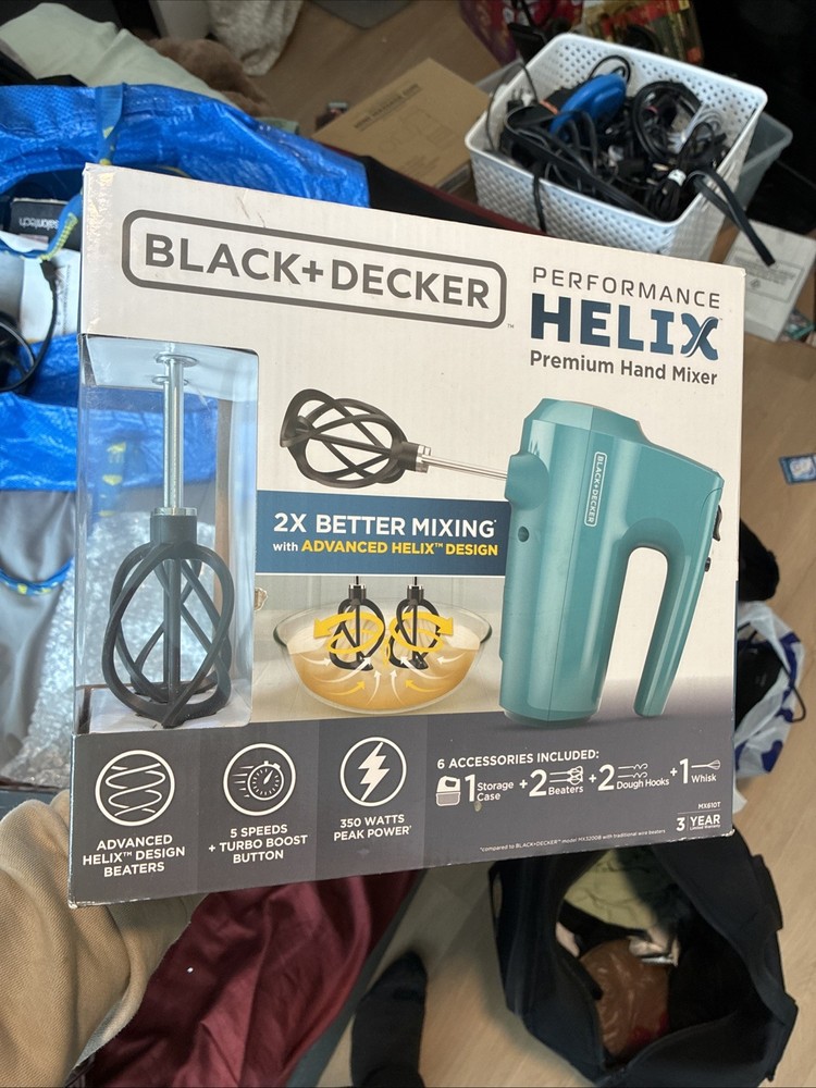 BLACK + DECKER PERFORMANCE HELIX PREMIUM HAND MIXER