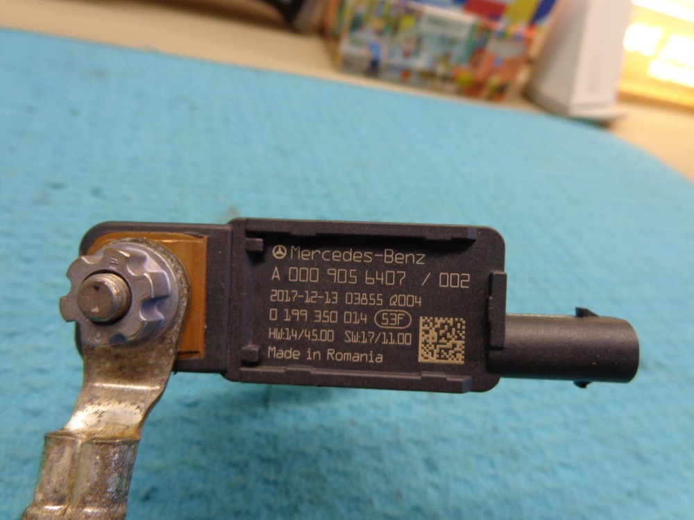 MERCEDES E300 17 18 19 - NEGATIVE BATTERY SENSOR CABLE