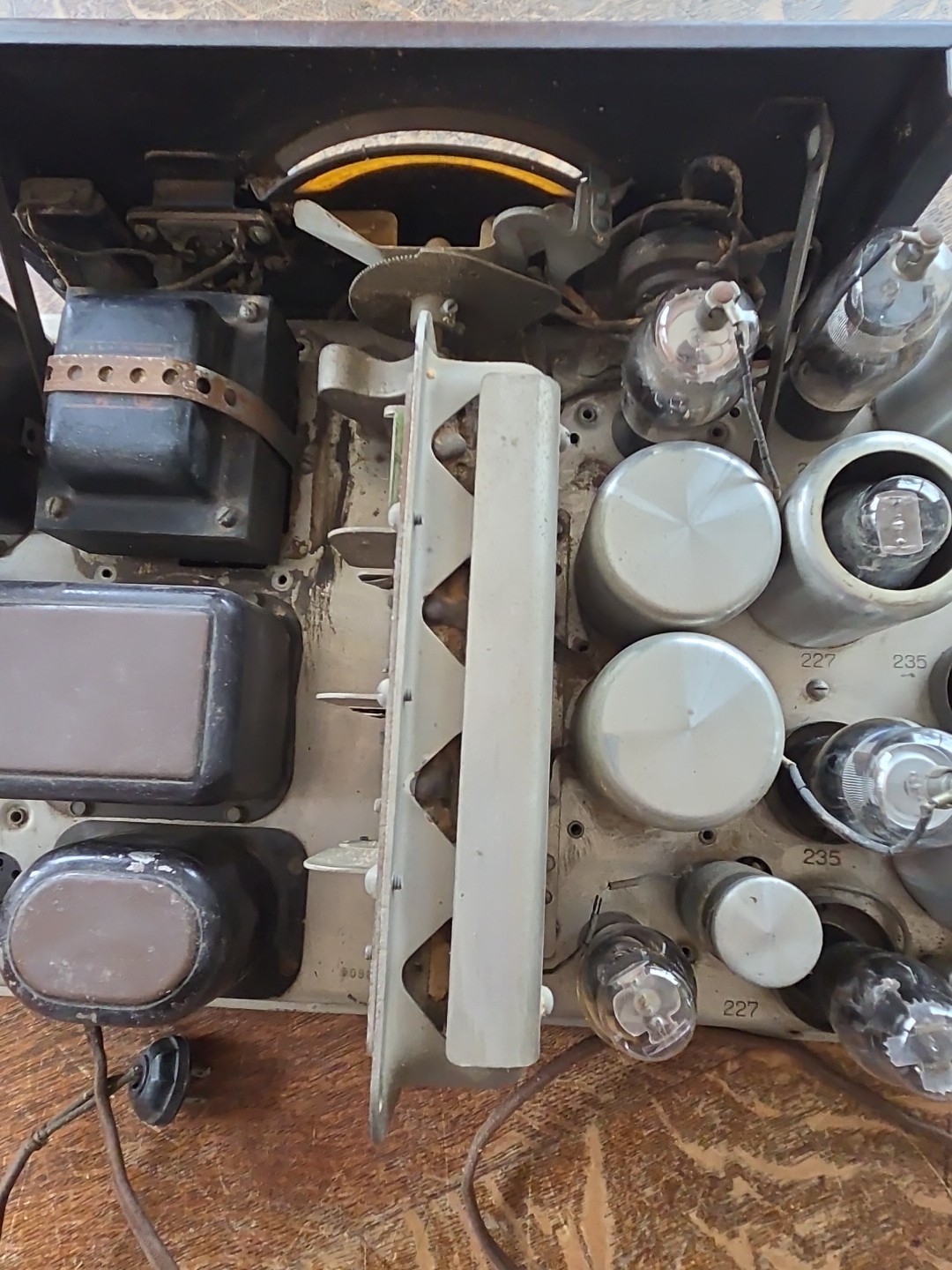 Vintage Atwater Kent Model 89 Tube Radio Chassis Complete With Tubes