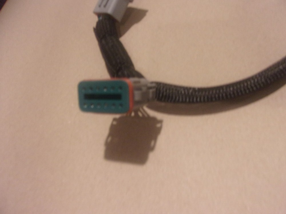 Digi Farm Elevate Seamless Universal Modem 349448 includes MD8120 47" T-CABLE
