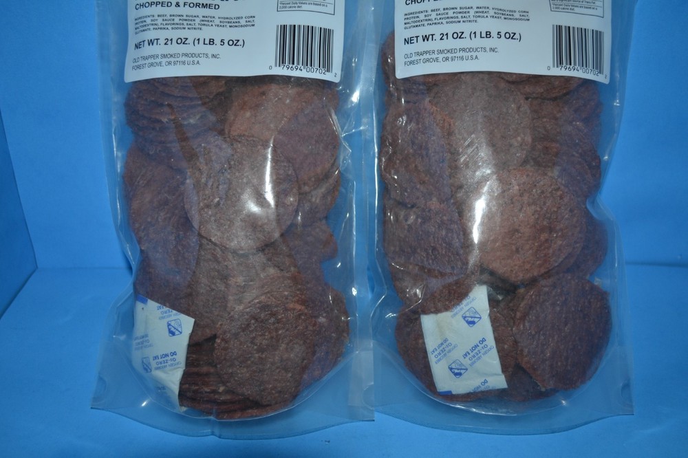 (2) Old Trapper BEEF JERKY ROUNDS Peppered, 21 oz, Double Eagle 04/2027