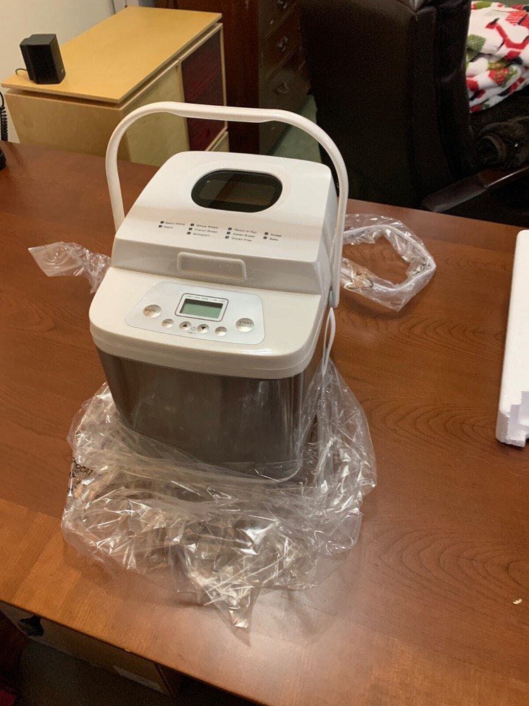 Cook's Essentials Kitchenware 1.5-LB. Stainless Steel Breadmaker with White