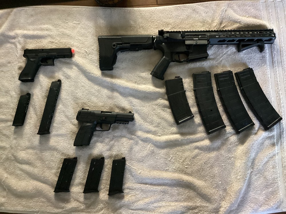 Airsoft M4 Pistols & Gear (G&G)