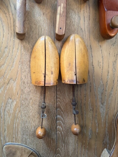Men's Solid Wood Tree Adjustable Shoe Stretcher Forms - Great condition