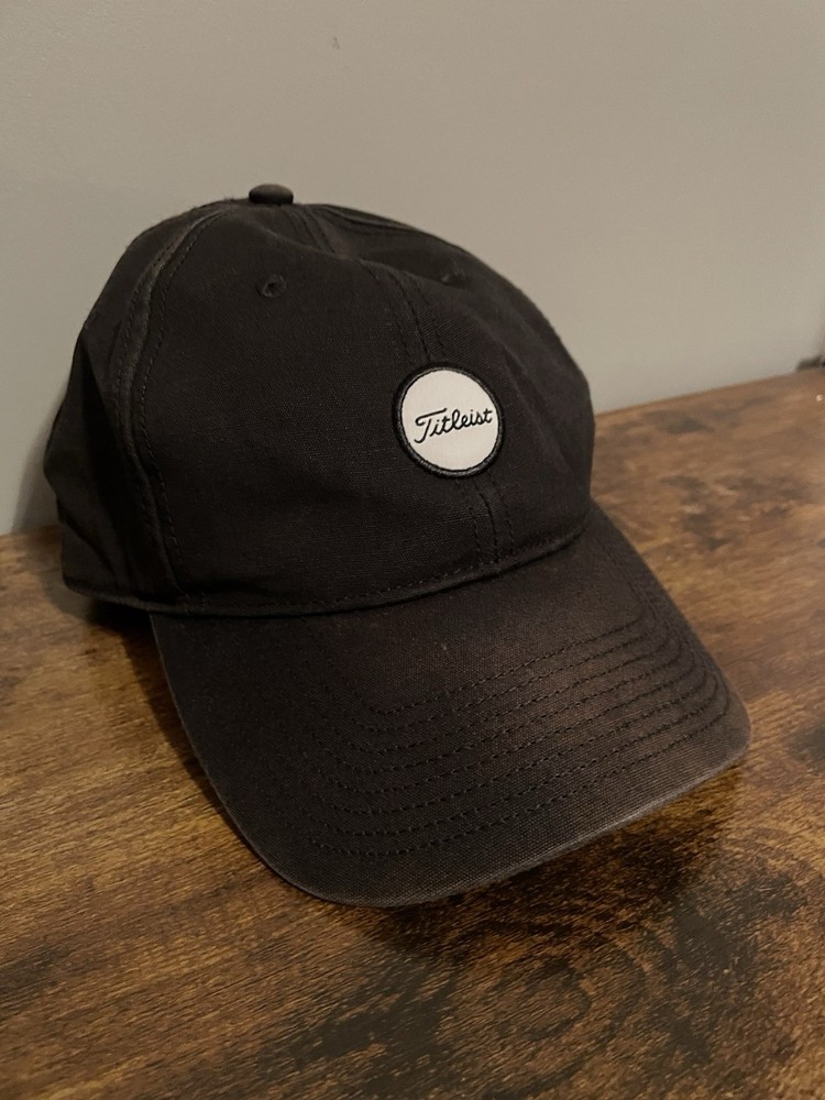 Titleist Hat Adjustable Black Strapback Golf Cap (H2)