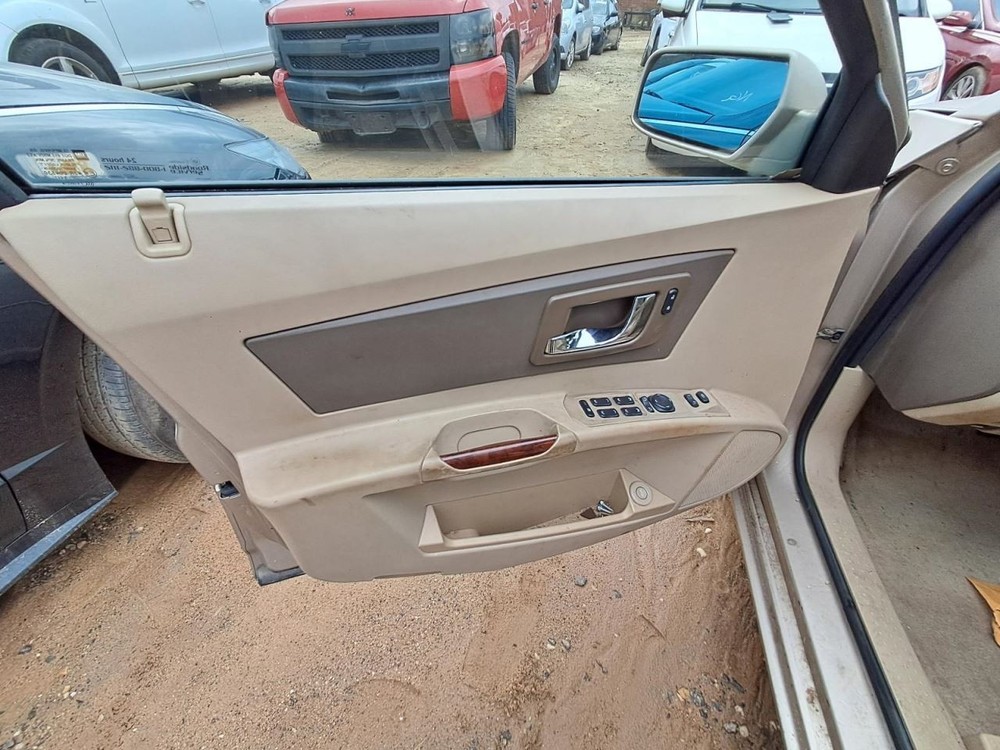 CTS 2006 Glove Box 4808154