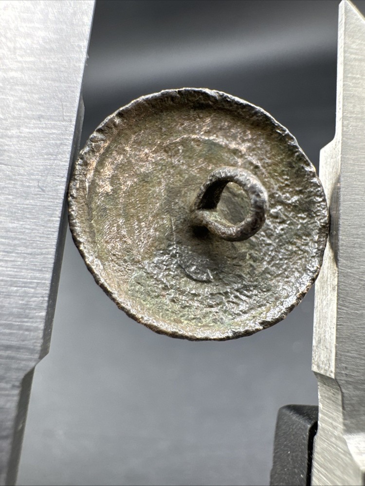 Colonial Era Button Found In Virginia Button #67