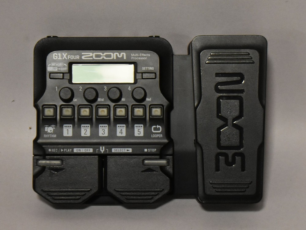 Zoom G1X Four Multi-Effects Processor Black w/BOX