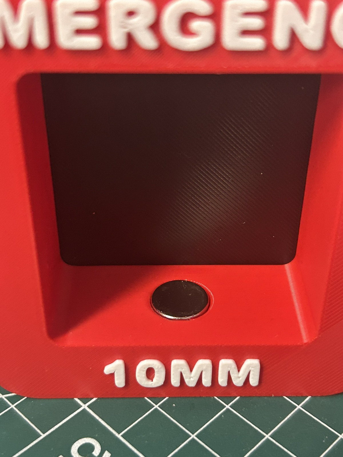 Novelty Emergency 10mm 1/4 Socket with Magnetic Attachment