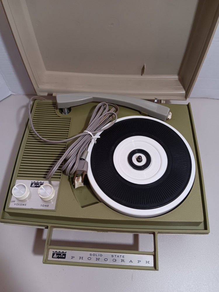 Arvin Solid State Phonograph Avocado Green Read Description