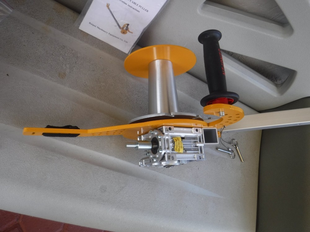 RUIPAI 32058 Wire Puller for Electricians.