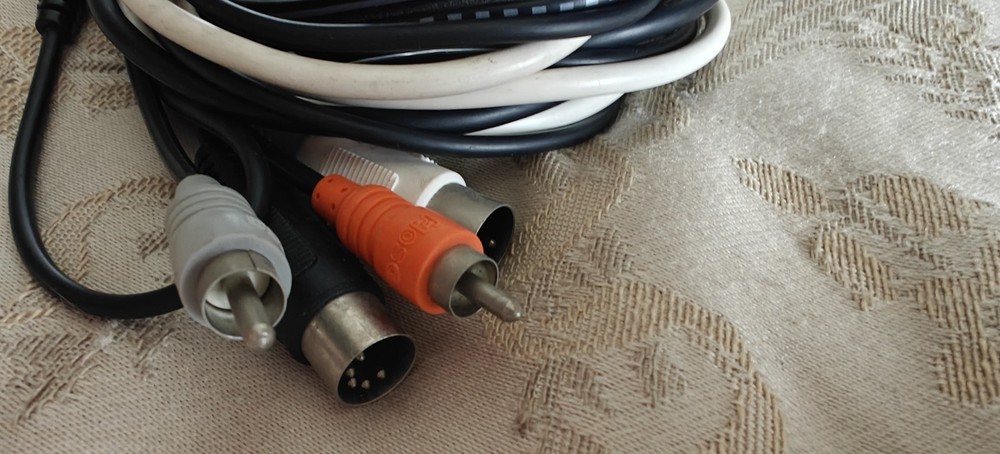 Hosa Commodore 64 midi interface audio cables Vintage