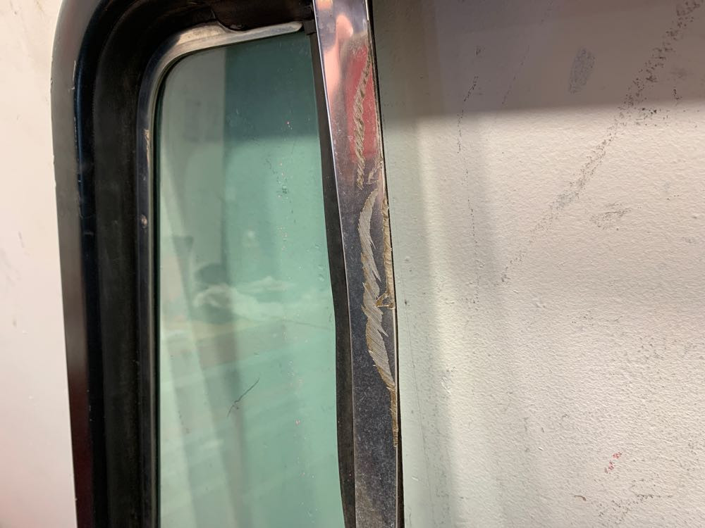 Peterbilt Door (606-13168)