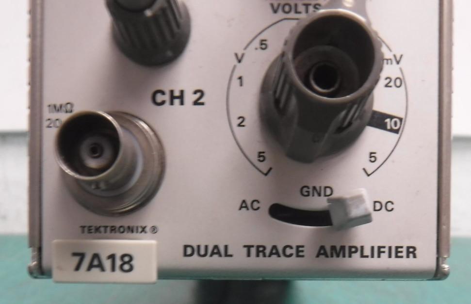 Tektronix 7A18 Dual Trace Amplifier Plug In