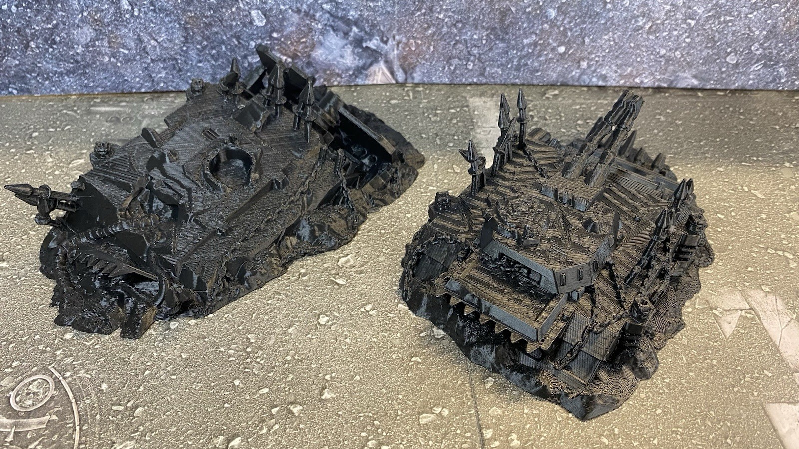 Tabletop Terrain - Wrecked Tanks - Warhammer 40K/ Fantasy Compatible - Lot of 6