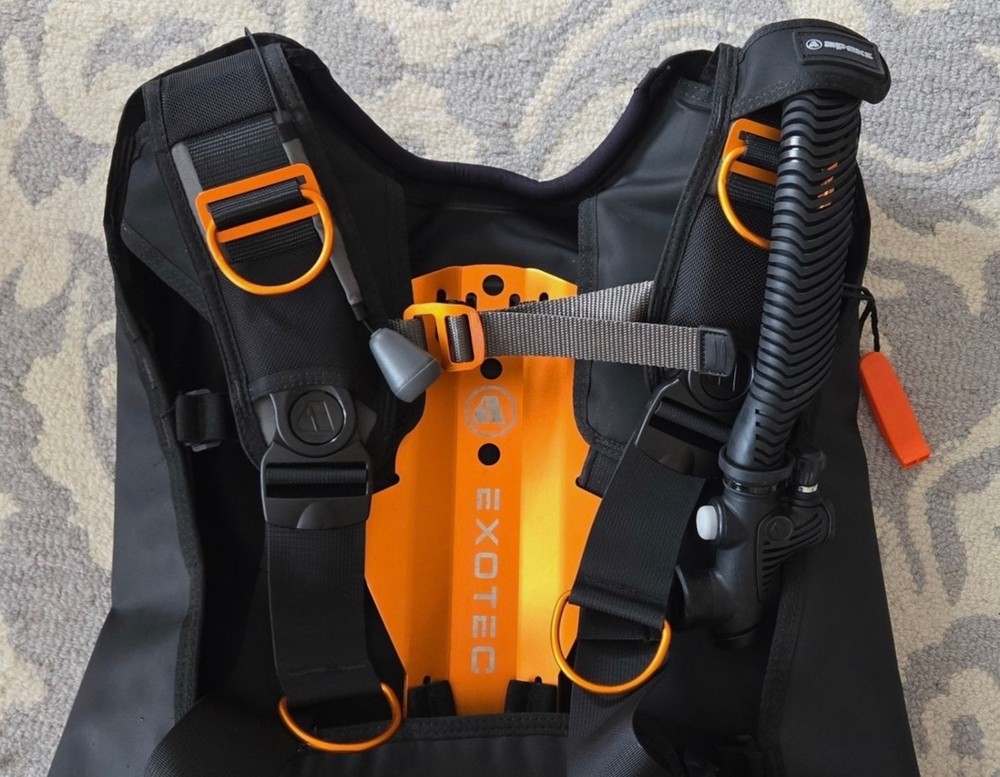 Apeks Exotec Orange Medium M Scuba BCD