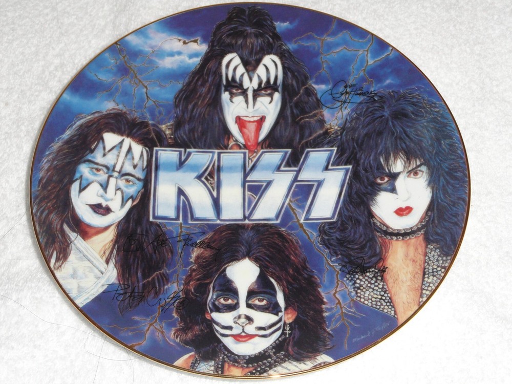KISS ROCKERS AND RULERS 8” Collector's Edition Plate #6544/10000 plus a 3" Plate
