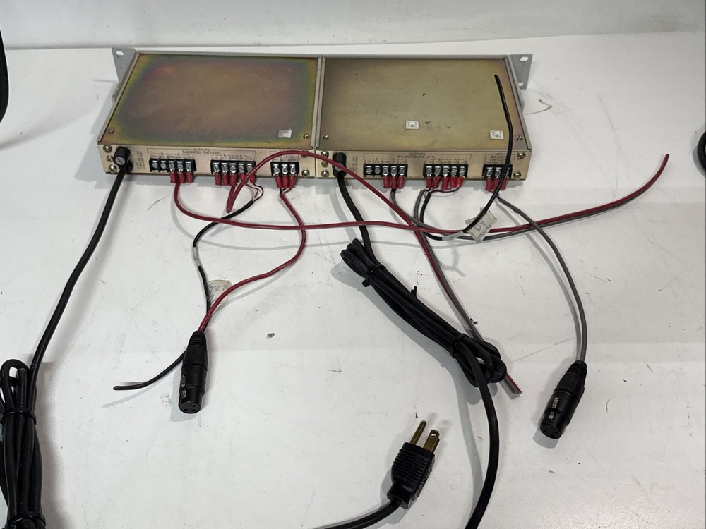 RTS Systems Moldel 424 Audio Distribution Amplifier