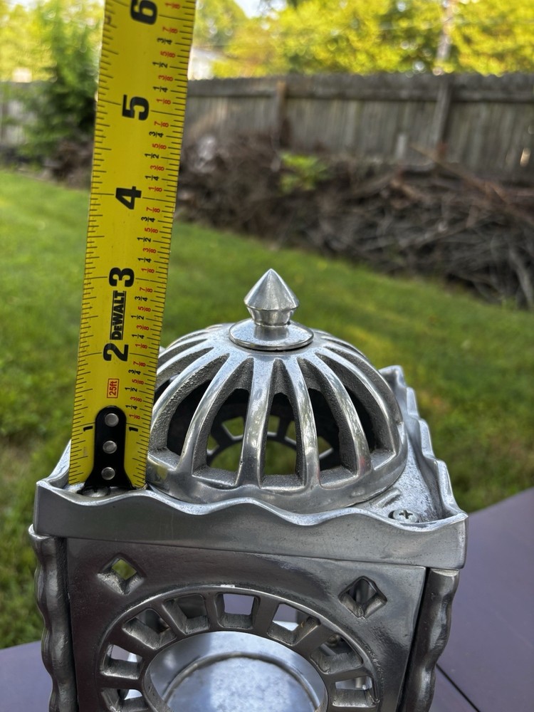 Chaleur Designed Aluminum Light lantern