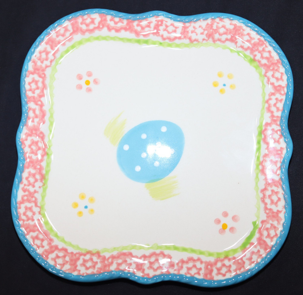 Temptations Old World Easter Egg Hunt Square Baker with Lid - 1 Quart