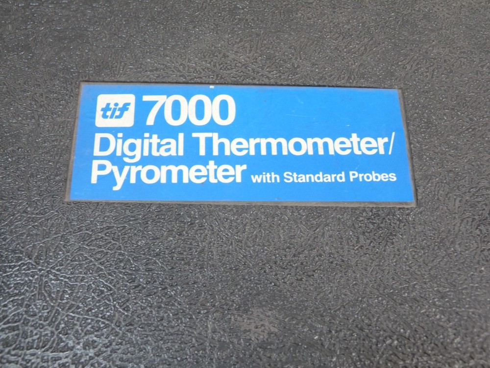 TIF 7000 Digital Thermometer Pyrometer & Probes Used